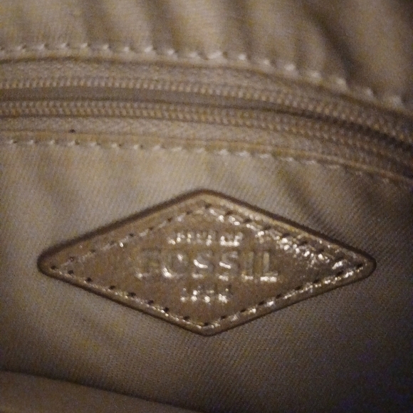 Fossil Metallic Gold Small Crossbody Purse Zip Closure Shoulder Bag Leather - Picture 5 of 9